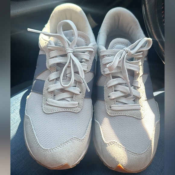 New Balance Light Gray and White Sneakers - Picture 2 of 5